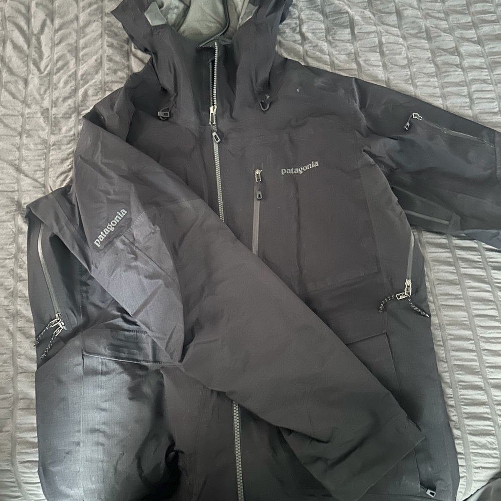 Patagonia Men's Dark Gray Ski Jacket